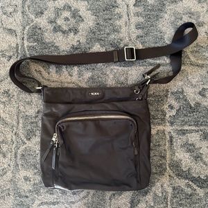 TUMI Women's Voyageur Capri Crossbody, Black W/Silver